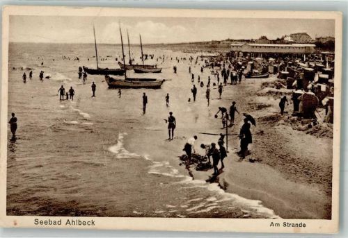 Ahlbeck 1928 Fischerboote am belebten Strand bei der Badeanstalt