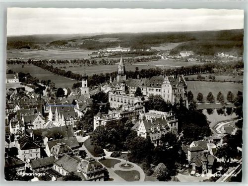 Sigmaringen Fliegeraufnahme des Ortes mit Hohenzollernschloss