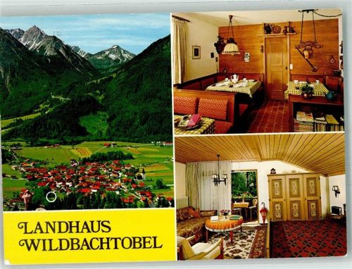 Hindelang Landhaus Wildbachtobel Gastraum Zimmer Bett Sofa Tisch Bauernschrank