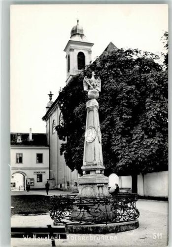 Wiener Neustadt Denkmal Kaiserbrunnen Kirche