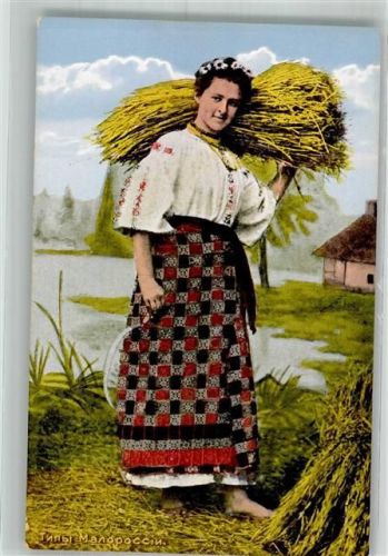 Junge Frau in der Tracht aus Kleinrussland