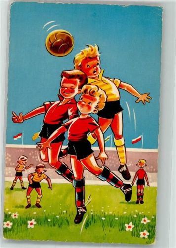 Kopfballduell bei einem Kinderfußballspiel