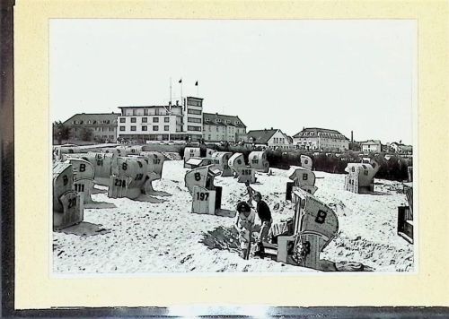 Duhnen Foto montiert auf Karton Strand mit Strand-Hotel Fotograf Otto Schulze