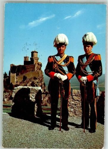 San Marino Uniform Wacht am Rathaus Burg