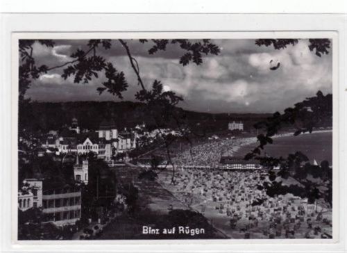 Binz Binz auf Rügen mit Totalansicht vom Strand gelaufen 1939. Anhaftung linke Seite, sonst gut erhalten.