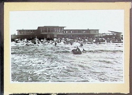 Döse Foto montiert auf Karton Strandhaus baden