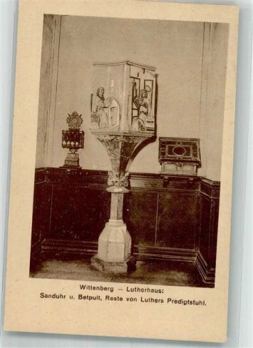 Lutherstadt Wittenberg Sanduhr Betpult und Reste von Luthers Predigtstuhl im Lutherhaus