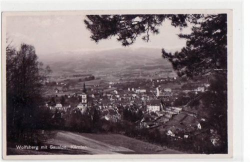 Wolfsberg mit Gesamtansicht und Saualpe gelaufen, Datum nicht lesbar. Gute Erhaltung.