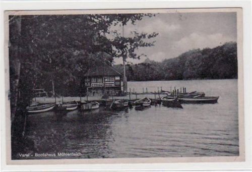 Varel mit Bootshaus Mühlenteich. Feldpost, Stempel von 1943 kleiner Knick oben links und unten rechts, leicht fleckig, sonst gut erhalten