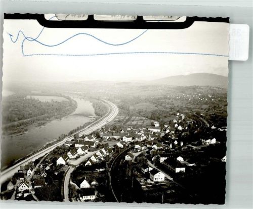 Bad Bellingen Fliegeraufnahme des Ortes mit BAB 5 Foto Original aus Archiv eines Ansichtskartenverlags Ort handschriftlich Farbstriche im Bild