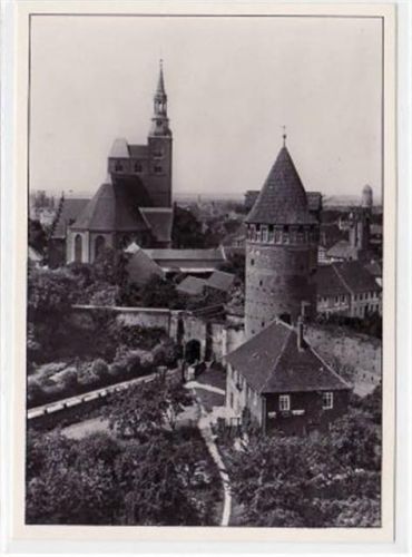 Tangermünde Tangermünde mit Blick auf St. Stephanskirche von der Burg ungelaufen Gute Erhaltung.
