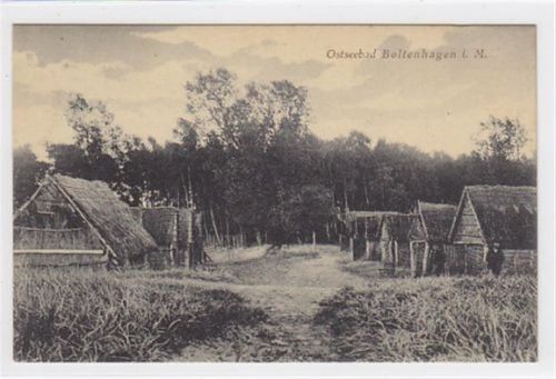Ostseebad Boltenhagen. einige Strohhütten. Badehütten ?? Postalisch nicht befördert. Sehr gut erhalten.