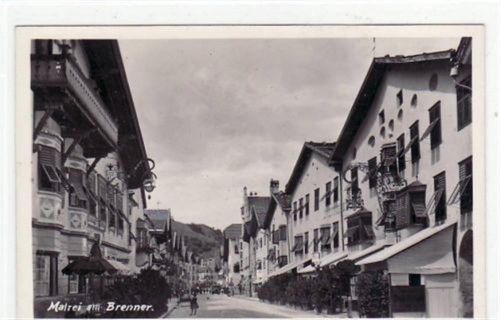 Matrei Matrei am Brenner mit Strassenansicht mit Gasthof ungelaufen Gute Erhaltung.
