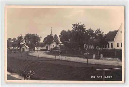 Thaya-Großgerharts. Straßenpartie ungelaufen Keine Anschriftzeilen Rückseite. Weiche Karte, sonst gut erhalten