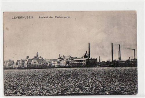 Leverkusen mit Ansicht der Farbenwerke. ungelaufen handschriftliches Datum von 1908 kleiner Knick unten rechts, leicht abgerundete Ecke n, leicht fleckig, sonst gut erhalten