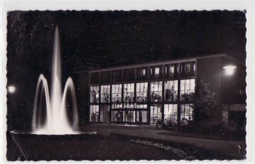 Lünen mit Stadtbad bei Nacht gelaufen, mit Marke und Stempel von 1959. Leichter Stempeldurchdruck, kleiner Knick oben und unten links, sonst gut erhalten