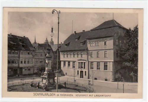 Schmalkalden mit Neumarkt und Landratsamt. Feldpost, mit Stempel von 1916. Gute Erhaltung.