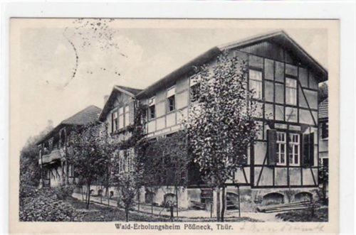 Pößneck mit Walderholungsheim gelaufen von 1928. Leichte Stempelspuren, sonst gut erhalten.