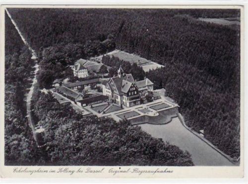 Dassel Erholungsheim im Solling bei Dassel. Orig. Fliegeraufnahme gelaufen, mit Marke und Bahnpoststempel von 1939. leichte Abschürfungen, kleiner Knick oben und unten rechts und unten links, sonst gut erhalten
