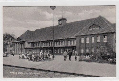 Wanne-Ecke l. Hauptbahnhof gelaufen, 1966 kleiner Knick oben links, leichter Schrift- und Stempeldurchdruck, sonst gut erhalten