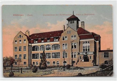 Völklingen an der Saar. Krankenhaus der Röchling´schen Eisen- und Stahlwerke. Feldpost leichte Abschürfungen, kleiner Knick unten rechts, Rückseite stockfleckig, sonst gut erhalten