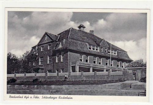 Wyk Wyk a. Föhr mit Schöneberger Kinderheim. ungelaufen Nachkriegskarte. Gute Erhaltung.