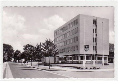 Varel mit Rathaus ungelaufen Top Erhaltung.
