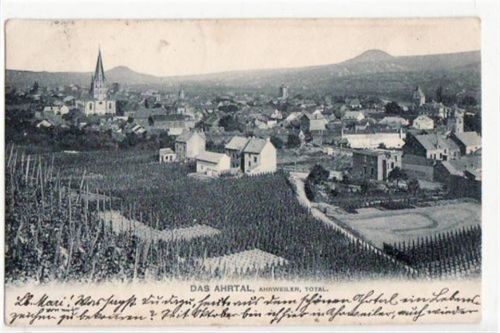 Ahrweiler gelaufen von 1906. Starker Stempeldurchdruck, leichter Bug unten links, leicht fleckig, sonst gut erhalten