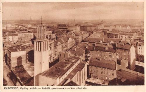 Kattowitz Katowice / Kattowitz. Ogólny widok - <span lang="pl" class="short_text" id="result_box"><span class="hps">Kosciól garnizonowy - Vue générale /</span></span> Blick auf die Garnisonskirche Teil der Stadt gelaufen 1937. Gute Erhaltung.