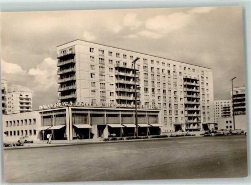 Friedrichshain Karl-Marx-Allee Hochhaus Cafe Mokka
