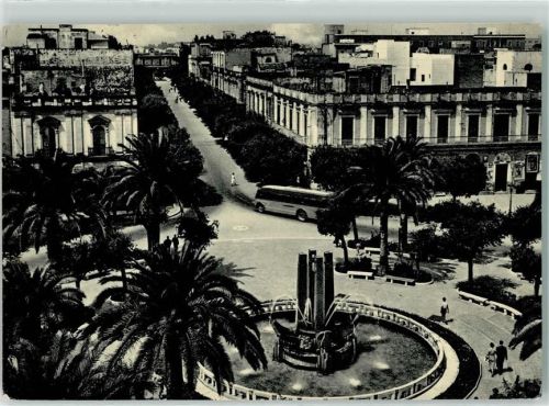 Brindisi Piazza Cairoli e Corso Umberto