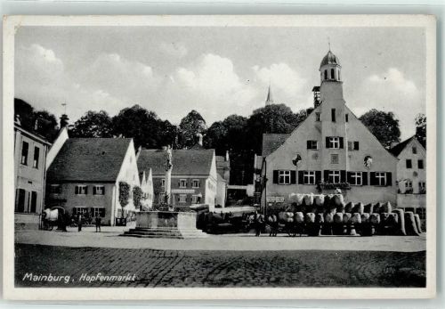 Mainburg Rathaus Pferdefuhrwerk Brunnen
