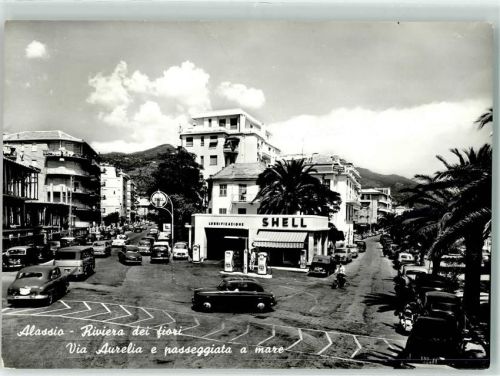Alassio Die Riviera der Blumen Aurelia Straße Seepromenade Shell Tankstelle Autos