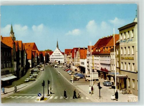 Neumarkt Rathaus Sparkasse Zebra-Streifen Radfahrer