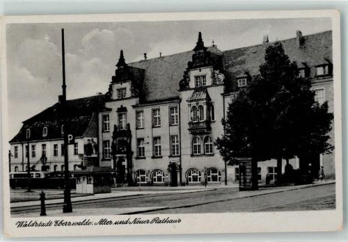 Eberswalde Altes und Neues Rathaus Telefonhäuschen