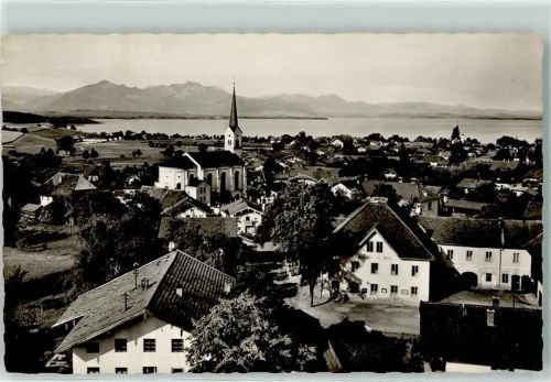 Chieming mit Hochplatte und Kampenwand