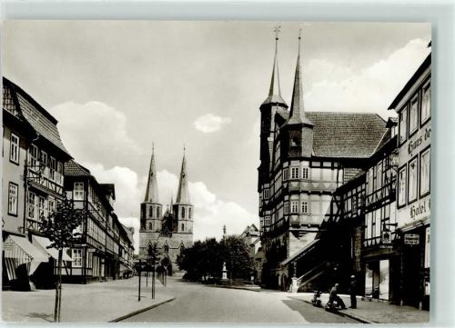 Duderstadt Rathaus Marktstraße St. Cyriakuskirche Motorroller