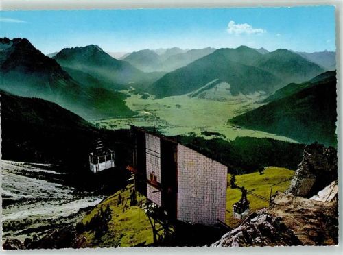 Ehrwald Tiroler Zugspitzbahn Blick von der Haltestelle Gamskar ins Ehrwalder Becken
