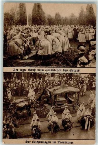 Der letzte Gruß beim Hinablassen des Sarges Leichenwagen Trauerzug Pickelhaube