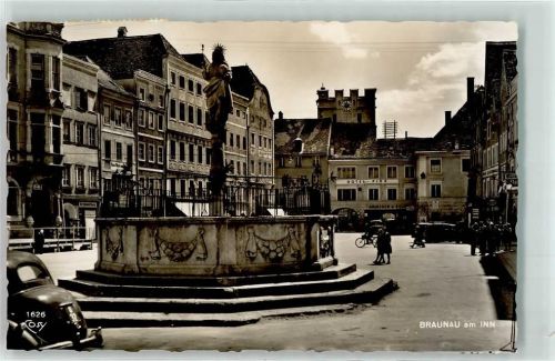 Braunau Hotel Fink Auto Fahrrad Uhr Säule