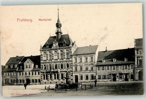 Frohburg Marktplatz Rathaus Centaurenbrunnen