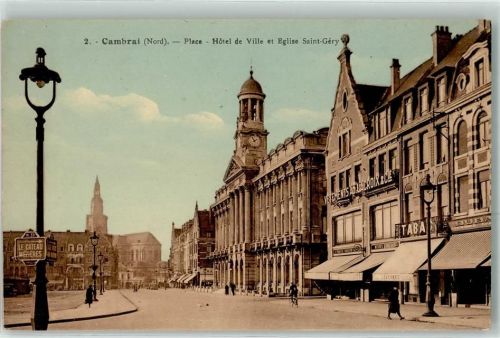 Cambrai Platz Rathaus Kirche Saint Gery