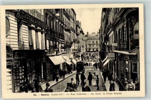 Nantes Rue Crebillon au fond la Place Royale