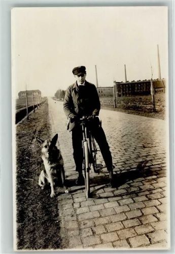 Mann Fahrrad Privatfoto AK