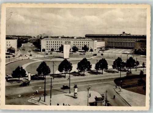 Tempelhof Platz der Luftbrücke Litfaßsäule