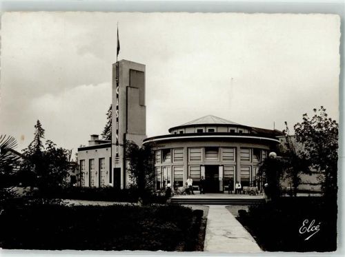 Salies-de-Bearn Le Casino et son jardin