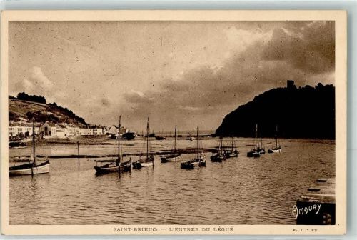 Saint-Brieuc l`Entree du Legue Segelboot