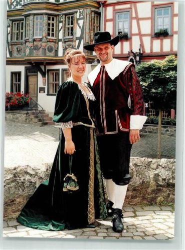 Idstein Hessentagpaar in Mittelaltertracht 2002