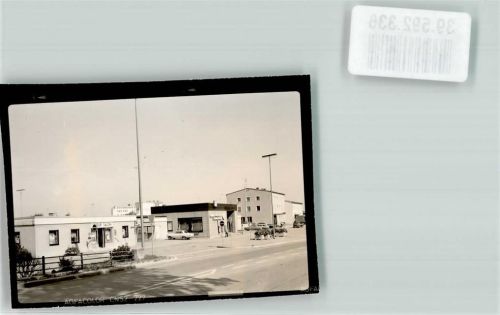 86807 W8938 Buchloe FOTO KEINE AK Bahnhofstraße mit Friseursalon Foto Original aus Archiv eines Ansichtskartenverlags Ort handschriftlich