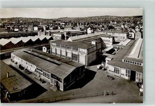 Esslingen Werksansicht Wareneingang Werksfahrzeuge Beschnitten